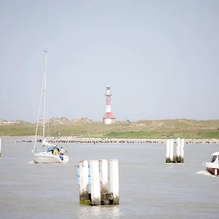 With View Of The Harbor Channel Apartment