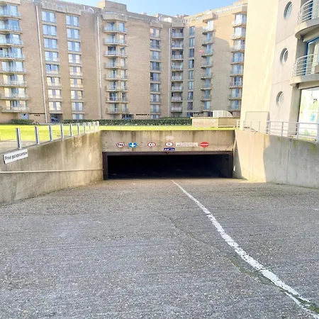 Apartament In Near The *